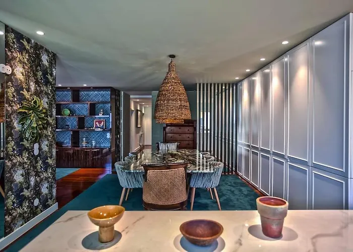 Oscar Chalupsky Apartment *