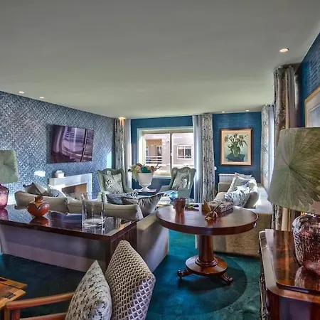 Апартаменты Oscar Chalupsky Вила-ду-Конди