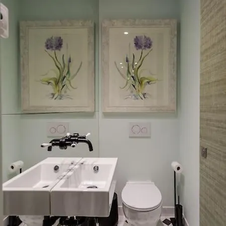 Oscar Chalupsky Апартаменты Вила-ду-Конди