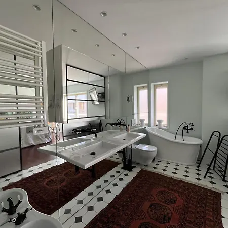 Oscar Chalupsky * Вила-ду-Конди